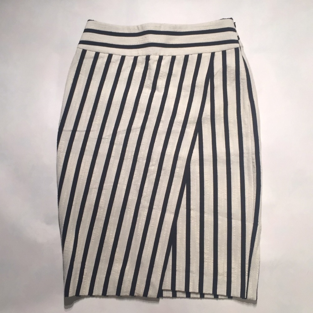 On hold - NWT Ann Taylor Stripped Skirt